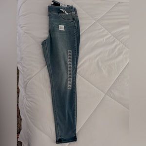 OLD NAVY - Size 14 -Rockstar Super Skinny Jeggings